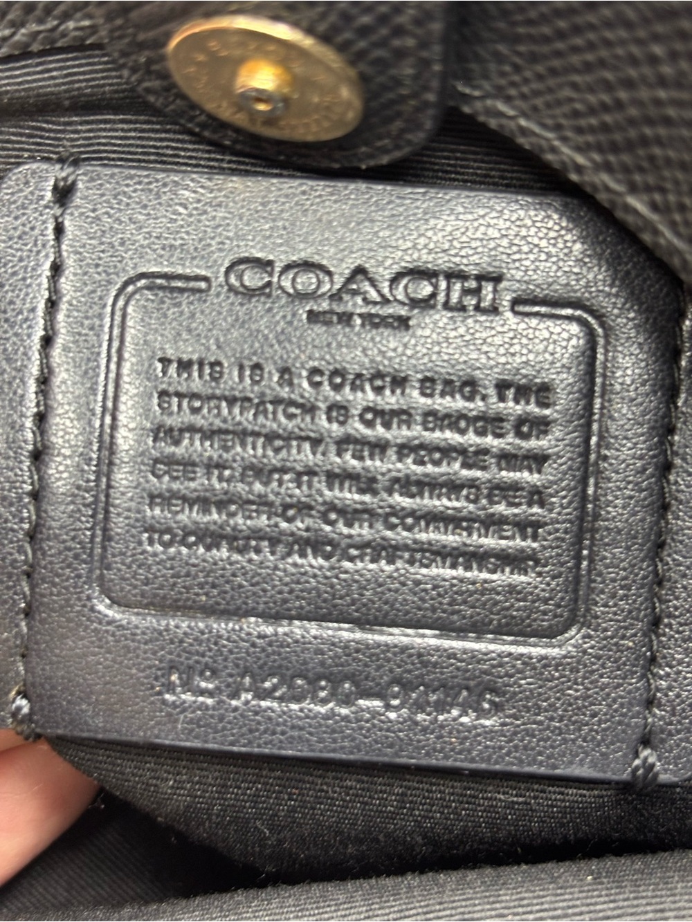 Coach Mini Lillie Carryall in black crossgrain leather and gold hardware - Picture 11 of 14